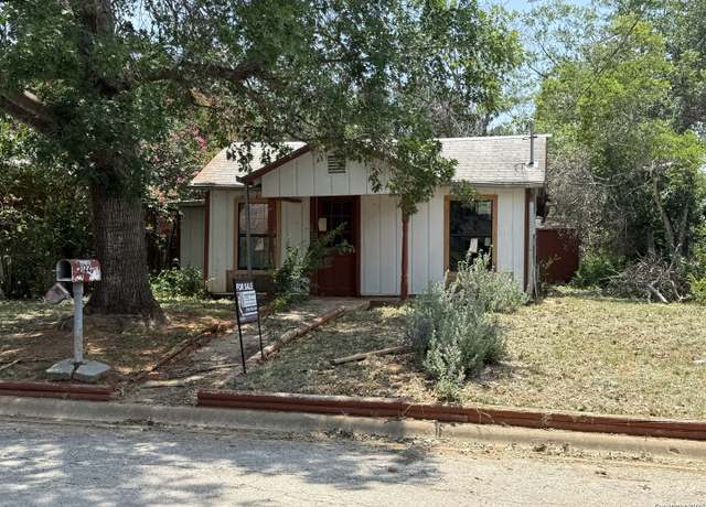 Property at 122 N Garcia, Pearsall, TX 78061, 2 beds, 1 bath