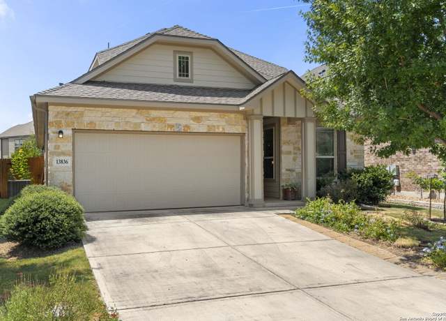 Property at 13836 Bellows Path, San Antonio, TX 78253, 4 beds, 3 baths