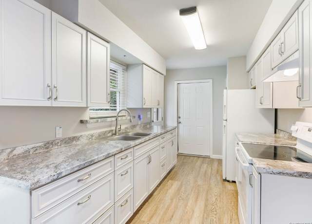 Property at 314 Artemis Dr, San Antonio, TX 78218-2524, 2 beds, 1 bath
