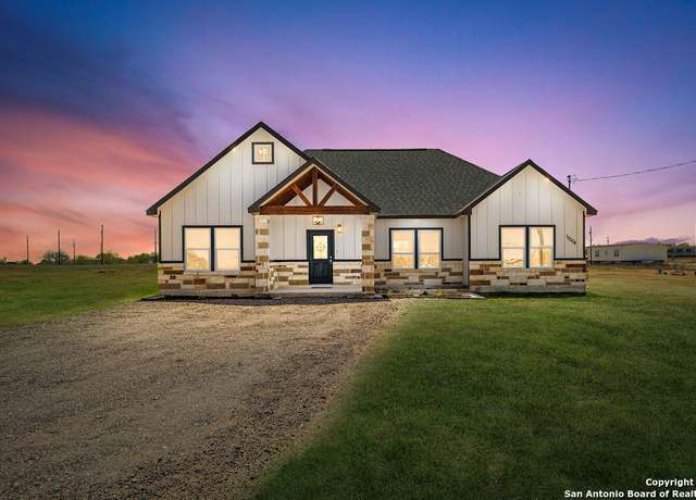 Property at 13004 Prosperidad Ln, Atascosa, TX 78002-7800, 3 beds, 2 baths