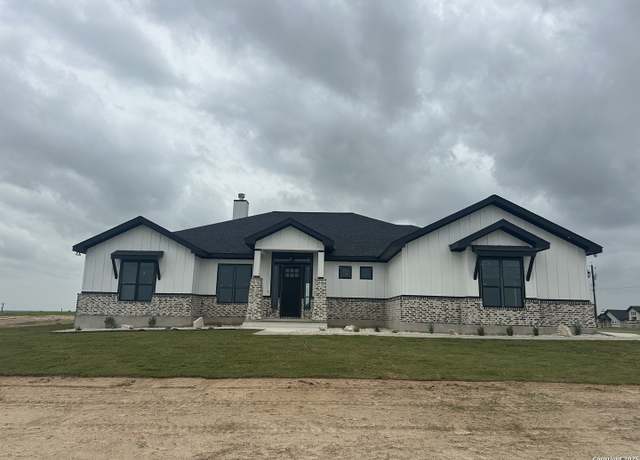 Property at 101 Sunset, La Vernia, TX 78121, 4 beds, 3.5 baths