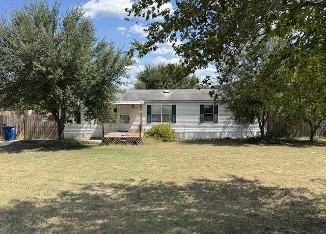 Property at 451 Longhorn, Seguin, TX 78155, 3 beds, 2 baths