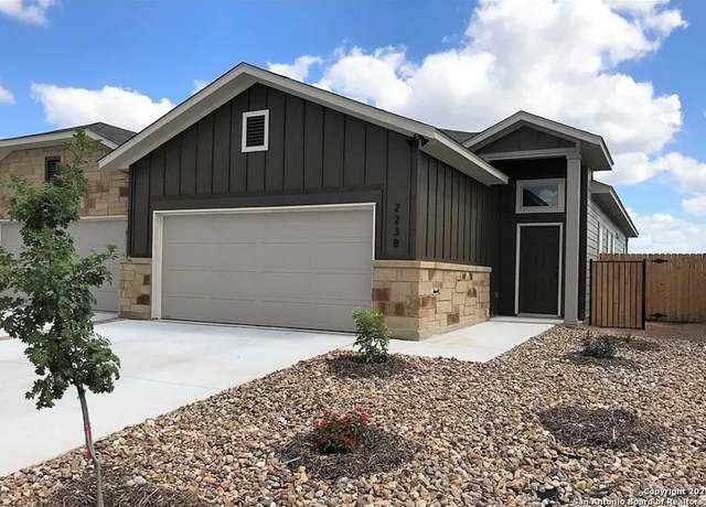 Property at 2238-2240 Avery Vlg, New Braunfels, TX 78130, 6 beds, 4 baths