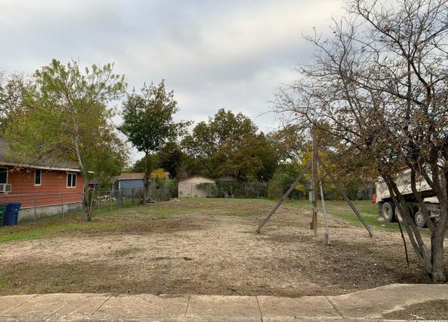 Property at 214 E Dullnig Ct, San Antonio, TX 78223