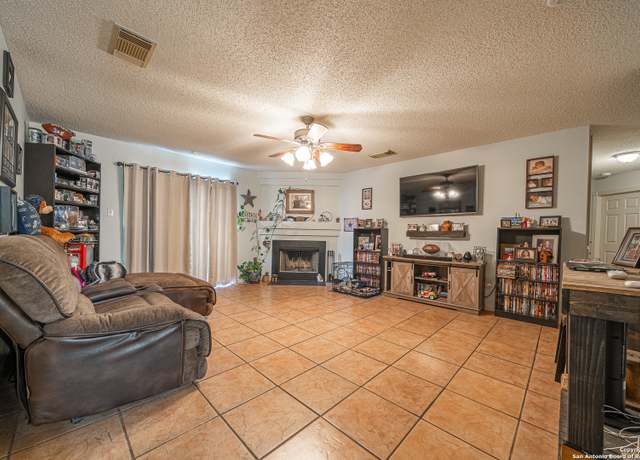Property at 11002 Stagwood Pass, San Antonio, TX 78254, 3 beds, 2 baths
