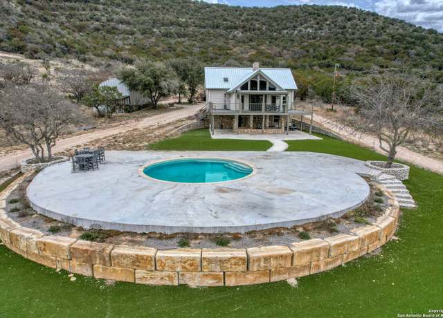 Property at 254 N Fork Bonner Rd, Leakey, TX 78873, 4 beds, 3.5 baths