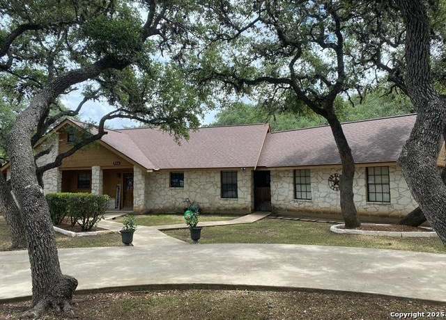 Property at 9516 Geronimo Oaks, San Antonio, TX 78254, 3 beds, 2 baths