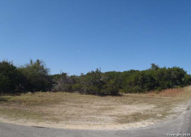 Property at 1345 Live Oak Dr, Spring Branch, TX 78070