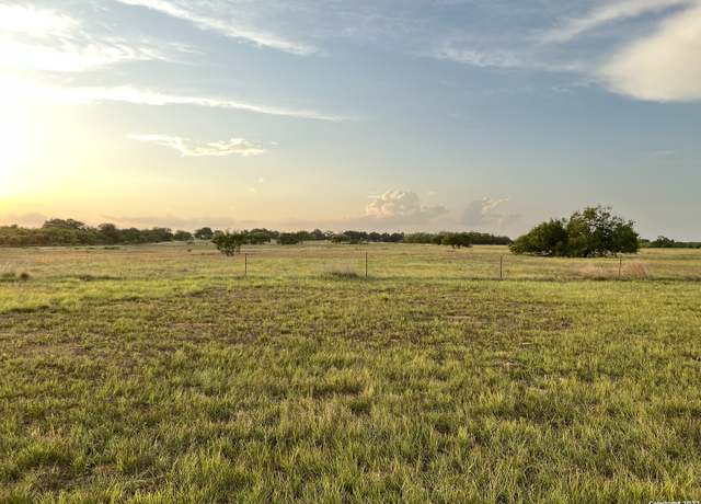 Property at 772 CR 339, La Vernia, TX 78121
