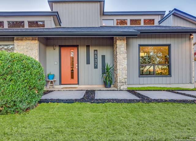 Property at 8537 Classic Oaks Ln, San Antonio, TX 78255, 5 beds, 3 baths
