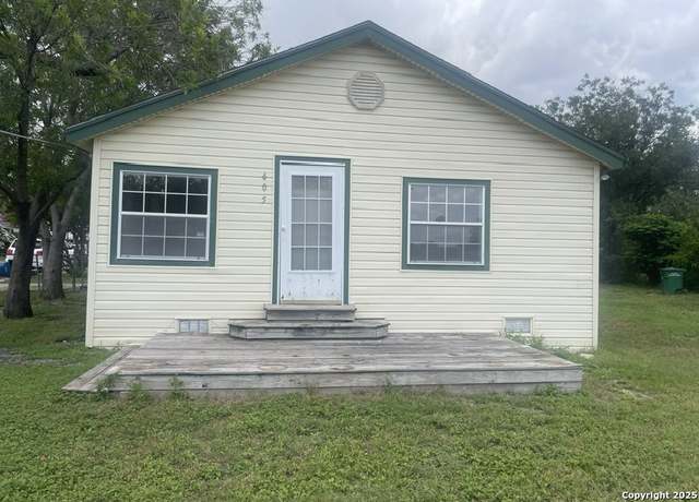 Property at 605 SW 19th St, San Antonio, TX 78207-4611, 2 beds, 1 bath