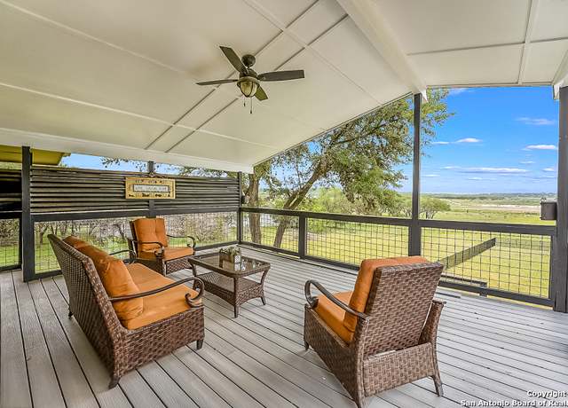 Property at 707 Park Shrs, Canyon Lake, TX 78133, 5 beds, 3 baths