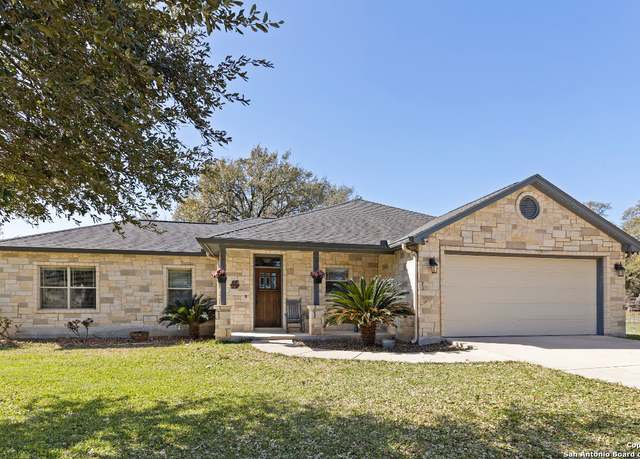 Property at 274 & 290 CR 7611, Devine, TX 78016, 4 beds, 4 baths
