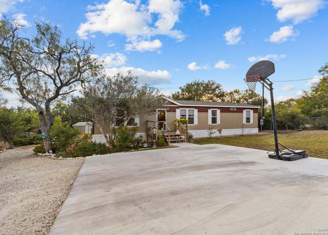 Property at 141 County Road 459, Hondo, TX 78861, 3 beds, 2 baths