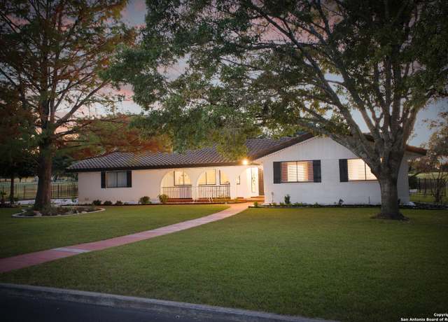 Property at 29631 NO LE Hace Dr, Fair Oaks Ranch, TX 78015-4518, 3 beds, 2 baths