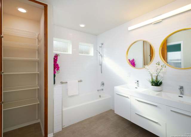 Property at 14823 Berkshire, San Antonio, TX 78254, 3 beds, 2 baths