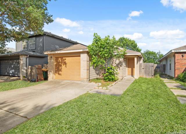 Property at 8927 Gill Brg, San Antonio, TX 78254, 2 beds, 1 bath