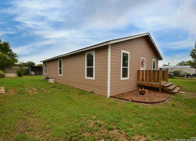 Property at 245 Cross Lk, Pleasanton, TX 78064, 4 beds, 2 baths