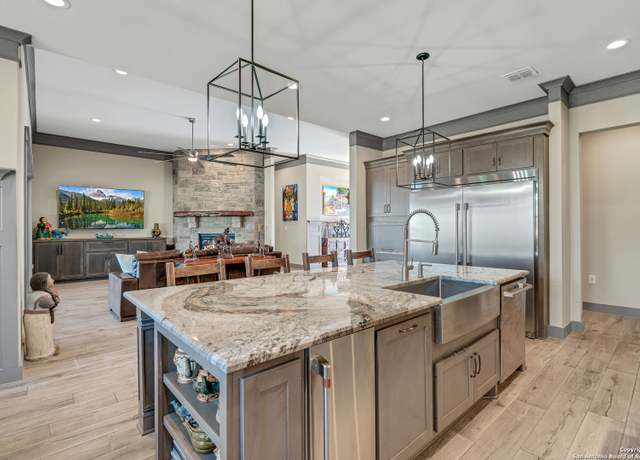 Property at 938 Malbec Loop, Canyon Lake, TX 78133, 3 beds, 3.5 baths