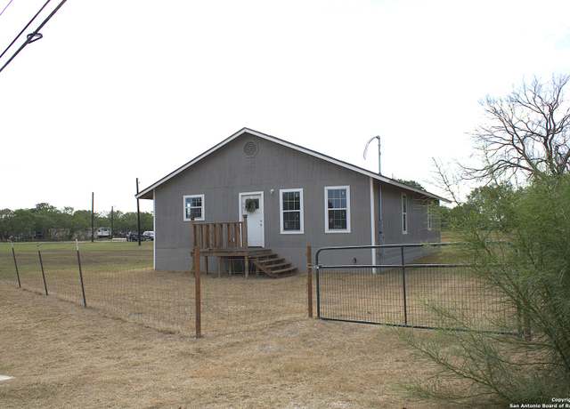 Property at 7527 Richter Rd, Elmendorf, TX 78112, 4 beds, 2 baths