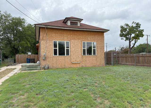 Property at 609 S Polaris, San Antonio, TX 78203, 3 beds, 2 baths