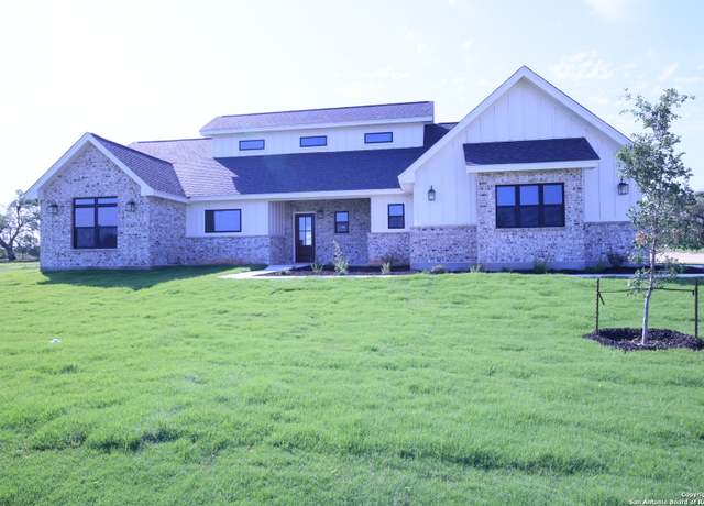 Property at 156 Firewheel Loop, Floresville, TX 78114, 4 beds, 3 baths