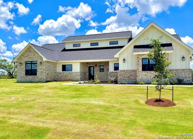 Property at 156 Firewheel Loop, Floresville, TX 78114, 4 beds, 3 baths