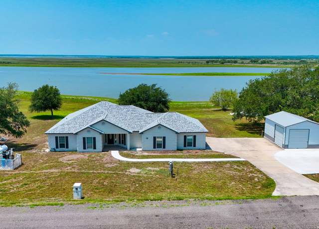 Property at 125 Hilltop Cir, Mathis, TX 78368, 3 beds, 2.5 baths