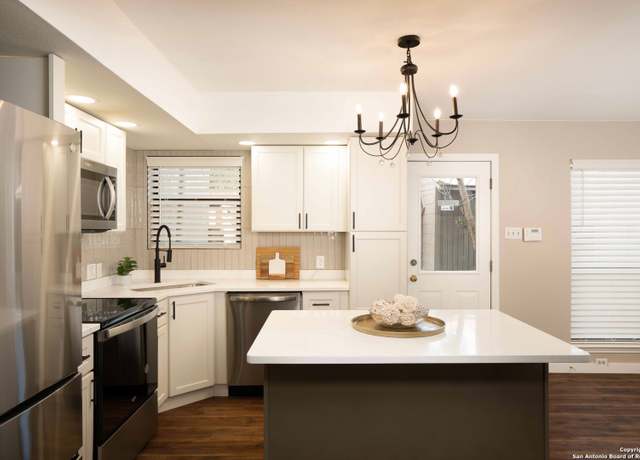 Property at 12006 Vista Nogal Unit 3A, San Antonio, TX 78213, 2 beds, 1.5 baths