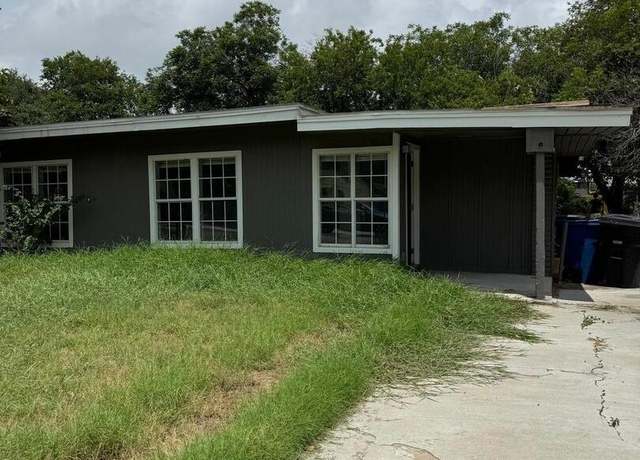 Property at 1611 La Manda, San Antonio, TX 78201, 3 beds, 2 baths
