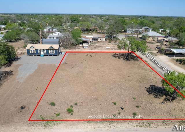 Property at 000 Austin St, Sabinal, TX 78881