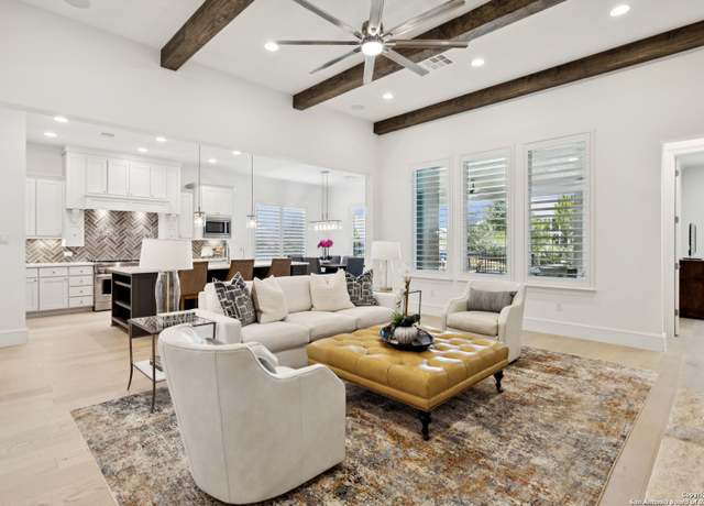 Property at 4022 El Chamizal, San Antonio, TX 78261, 4 beds, 4.5 baths