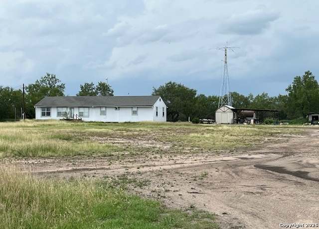 Property at 2065 Corgey, Pleasanton, TX 78064, 3 beds, 2 baths