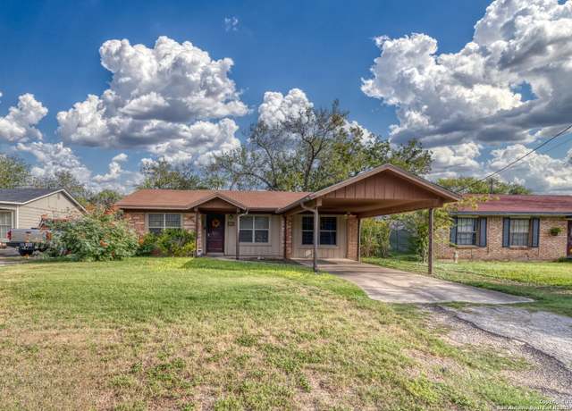 Property at 313 Bohme, Uvalde, TX 78801, 3 beds, 1 bath