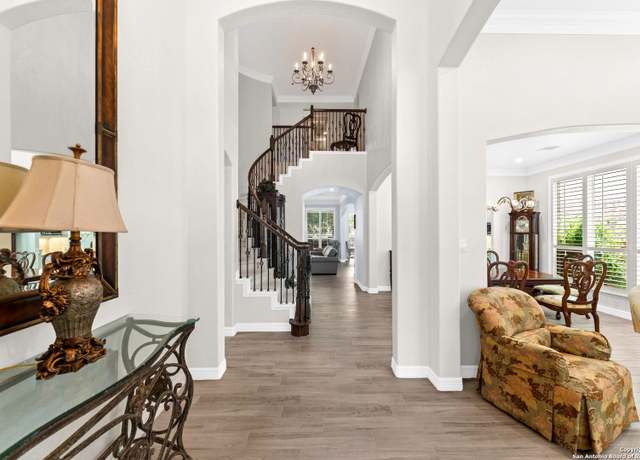 Property at 122 Stonewall Bnd, San Antonio, TX 78256-1637, 5 beds, 4.5 baths