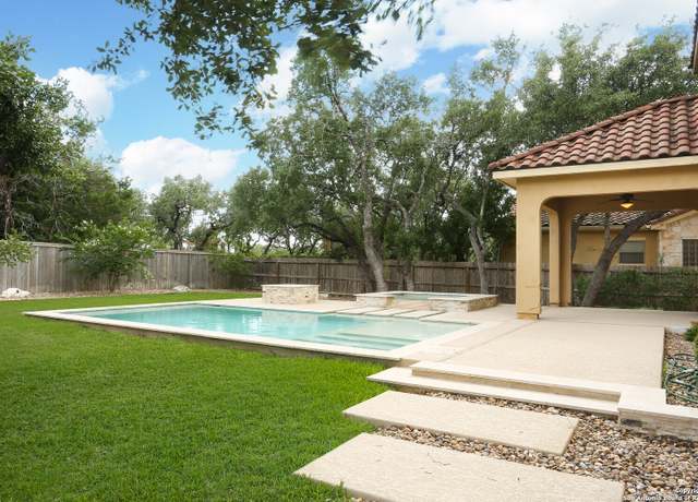 Property at 25303 Estancia Cir, San Antonio, TX 78260, 5 beds, 4 baths