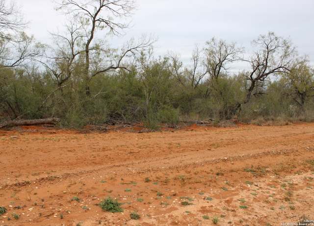 Property at 3415 County Road/bennett Ave, Pearsall, TX 78061