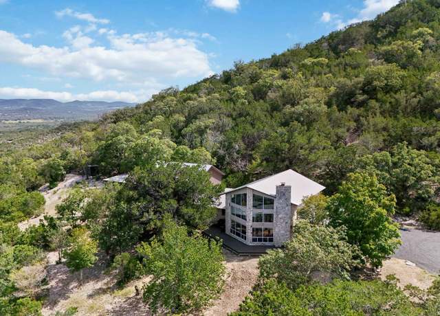 Property at 3293 N Little Creek Rd, Vanderpool, TX 78885, 4 beds, 4.5 baths