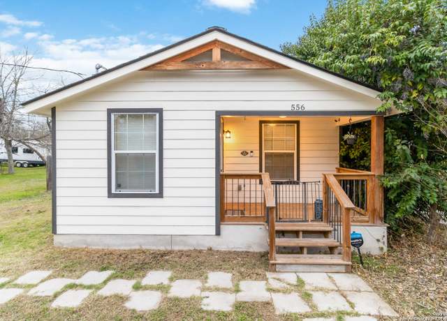 Property at 556 AVENUE C Avenue C, Seguin, TX 78155, 2 beds, 1 bath