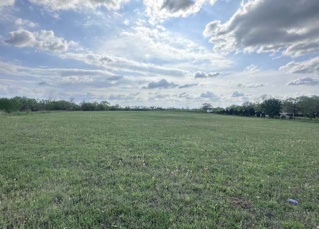 Property at 1 County RD # 163, Elmendorf, TX 78112