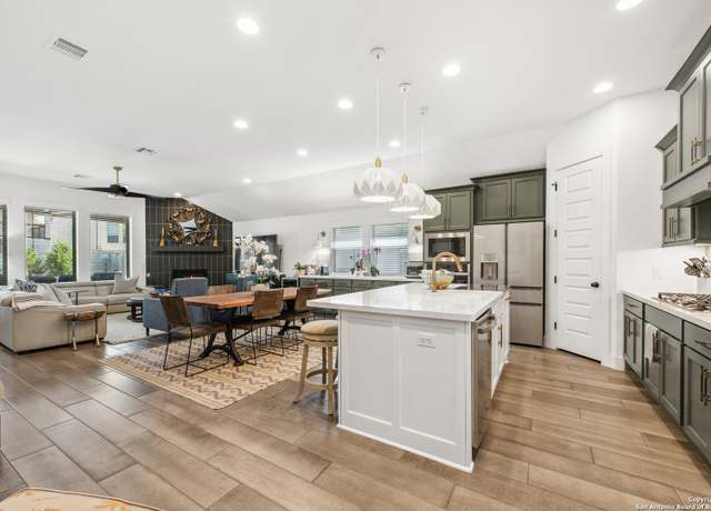 Property at 576 Tobacco, New Braunfels, TX 78132, 4 beds, 3.5 baths