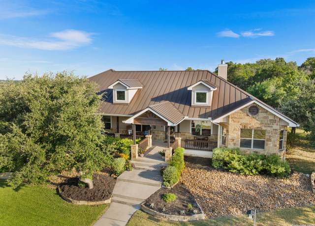Property at 22 Outlook Pt, Boerne, TX 78006, 3 beds, 2.5 baths