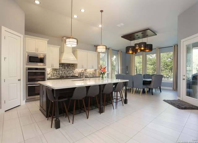 Property at 122 Newcourt Pl, Boerne, TX 78006, 4 beds, 3.5 baths
