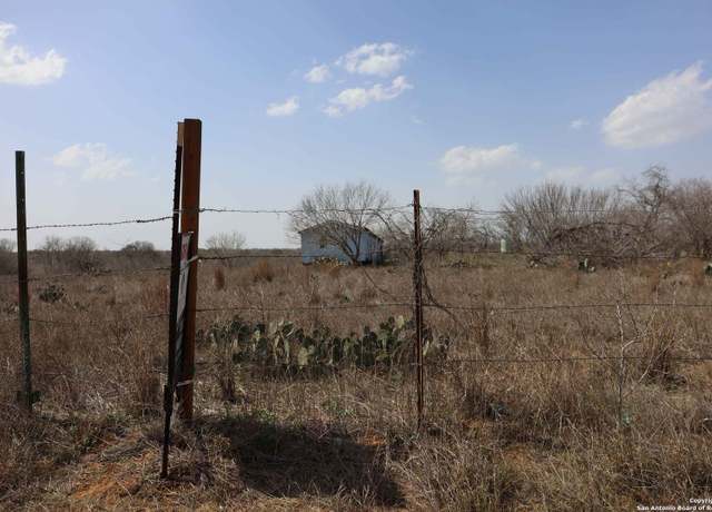 Property at 2950 County Road 122, Floresville, TX 78114