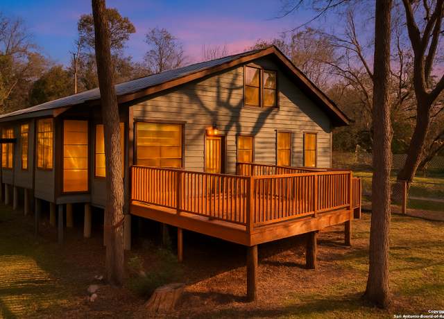 Property at 19517 Scenic Loop, Helotes, TX 78023, 3 beds, 2 baths