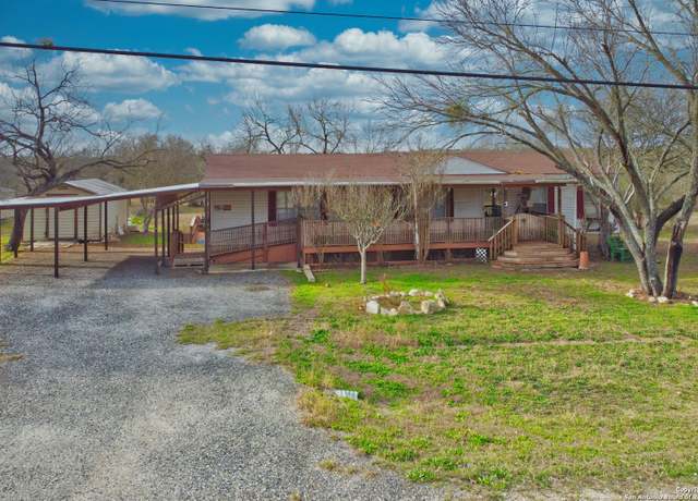 Property at 225 County Road 3821, San Antonio, TX 78253-6894, 3 beds, 2 baths