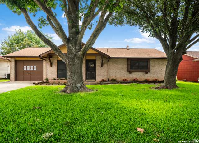 Property at 12248 Welcome Dr, Live Oak, TX 78233, 3 beds, 2 baths