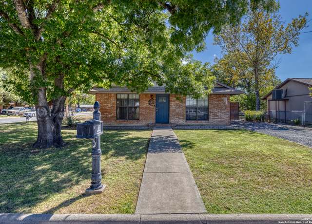 Property at 470 N Crisp St, Uvalde, TX 78801-4305, 4 beds, 2 baths