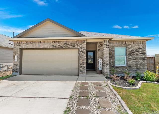 Property at 5903 Geronimo, Seguin, TX 78155, 4 beds, 3 baths