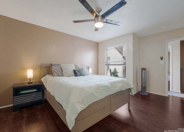 Property at 4107 Medical Dr #2204, San Antonio, TX 78229, 3 beds, 2 baths